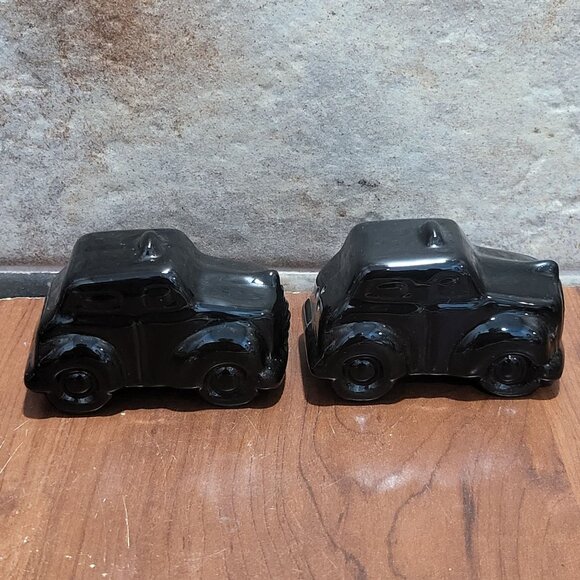 Vintage Black Cars Salt and Pepper Shaker Set - Picture 2 of 10